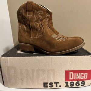 Dingo Daisy Mae Suede Short Boot - Camel